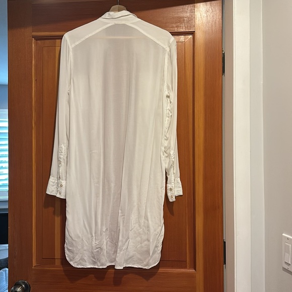 Long button shirt - Picture 2 of 2